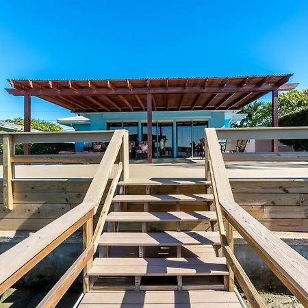 Amazing Water Front View Home Newly Renovated 3Bd 2Bth Clearwater Beach Exterior photo